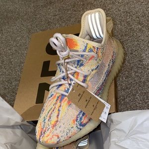 Yeezy 350 V2 size 6